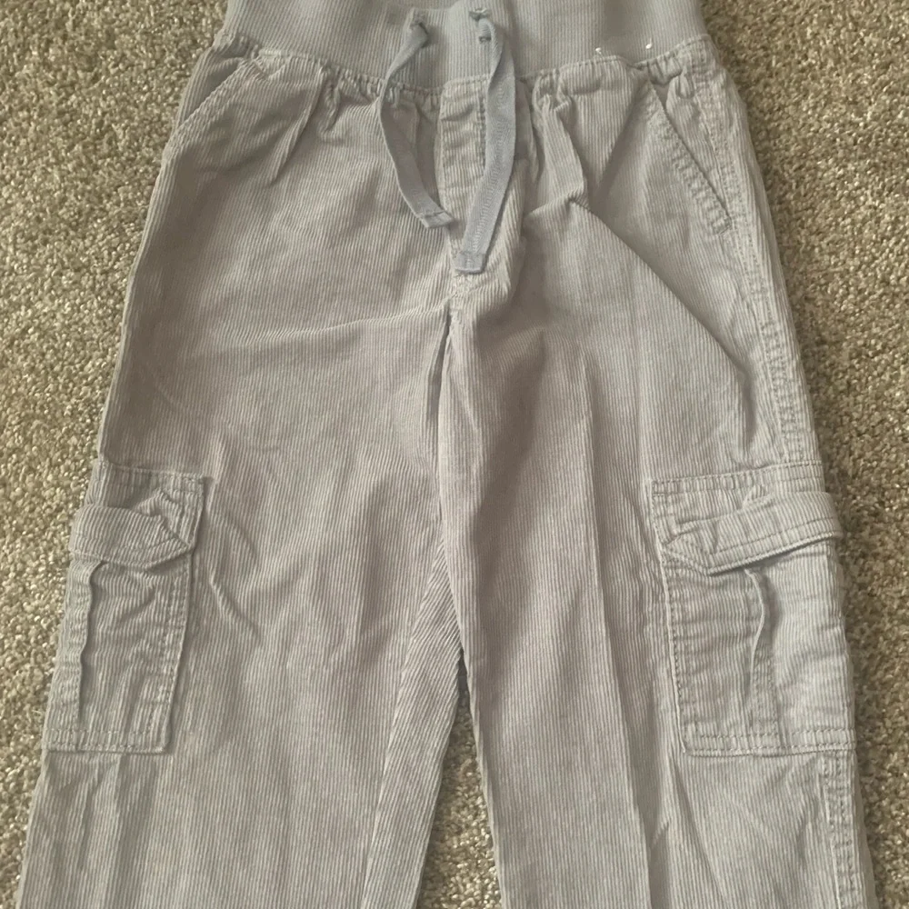Boy’s Gymboree Gray Corduroy Cargo Pants 7